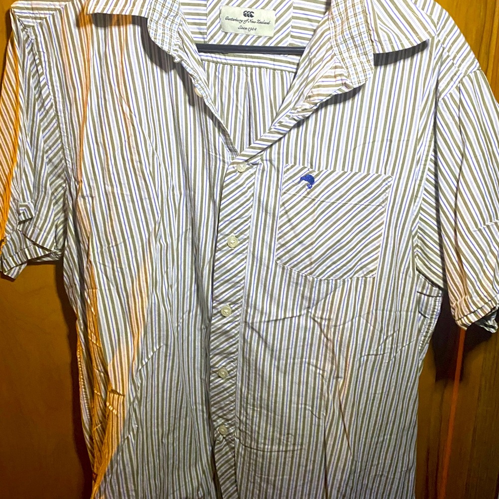 Short sleeve shirt